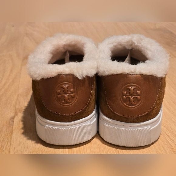 Slipper - Picture 2 of 7